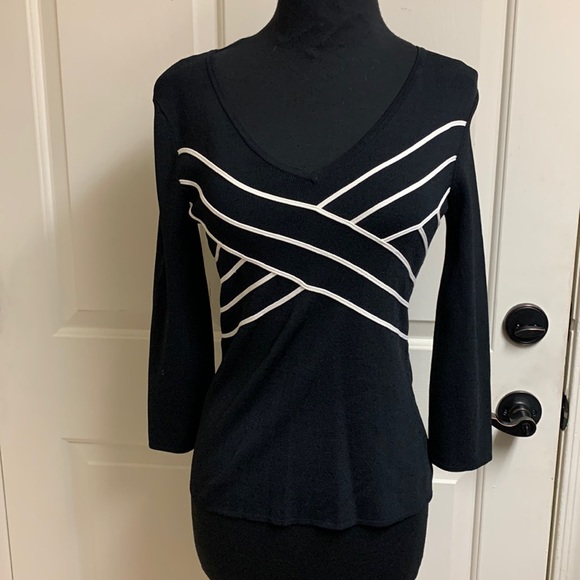 Cable & Gauge Sweaters Cable Gauge Black And White Small Sweater